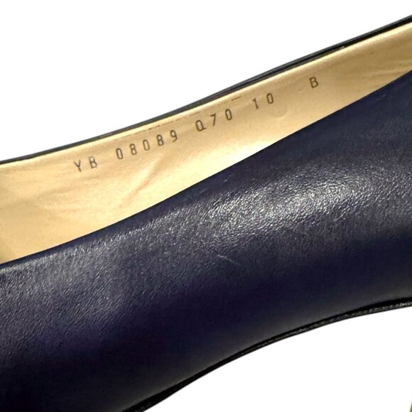 Salvatore Ferragamo Navy Leather Pumps Size 10 B Made in Italy Pointed Toe Logo - Picture 12 of 13